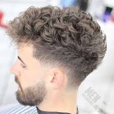 Coiffure homme cheveux boucle george clooney. Epingle Par Jojo Sur Mb Homme Bfc Coiffure Homme Cheveux Boucles Coiffure Homme Cheveux Frises Cheveux Courts Boucles Homme