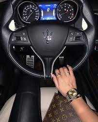 Luxury Cars Panosundaki Pin
