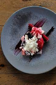 Top Chef In The Uk Love Tom S Plates Gourmet Weight Watcher Desserts Essen