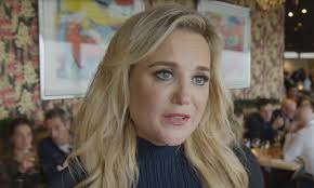 Deze pagina is voor het laatst bewerkt op 20 sep 2020 om 22:03. Sonja Bakker Is Plots Onherkenbaar Voor Kijkers Door Verbouwd Gezicht