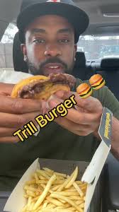 Trying Trill Burger!! 3607 S Shepherd DR HTX 77098 #hungryinhoustonall2023  #yourfavoritefoodie #wherethefoodat