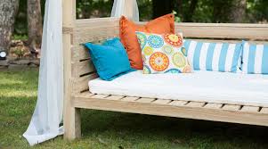 Ana white's plans are easy enough for even the newest builder to tackle. Outdoor Daybed Yellawood