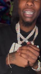 Stay down w/ @staydowntrevv 📶🥶#youngestturnt #baltimore #diamondboyz  #johnnydang #grillz