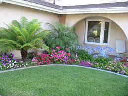 Propertydesignideas Com Inexpensive Landscaping Front Yard Landscaping Design Cheap Landscaping Ideas