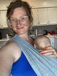 I've said "sourdough" one too many times near my phone & this group kept  popping up. What a cool community! I'd like to introduce Dolly Startin' 🤠  (my mom looks like Ms.