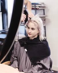 Monsieur stephane aubert forme juridique. Ma Decoloration A L Ecole Silvya Terrade De Nantes Les Dessous De Marine