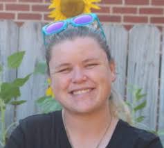 Rebecca Braswell's Instagram, Twitter & Facebook