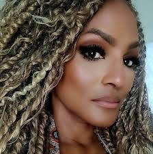 Raylene Roberts's Instagram, Twitter & Facebook