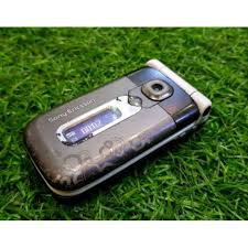Handphone Sony Ericsson Z558i atau Z558 ...