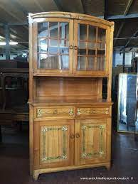 Mobili Antichi Credenze Antica Credenza In Ciliegio Con Margherite Credenza Liberty Francese In Ciliegio Immagine Mobili Antichi Mobili Restaurare Mobili