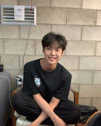 Meanwhile johnny is a protective dad. Doyoung Nct Asiachan Kpop Image Board