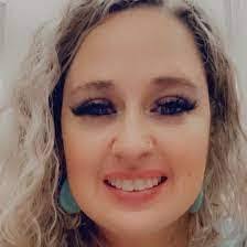 Gretchen Dill's Instagram, Twitter & Facebook