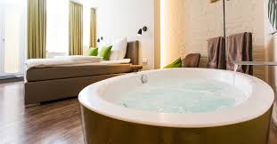 Whirlpool im schlafzimmer bild gepostet und eingereicht von admin das behalten in unserem sammlung. 1st Floor Koln Einzigartige Minihotels Mit Whirlpoolzimmern