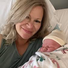 What happens if I don't plant dahlia tubers this year in zone 9?