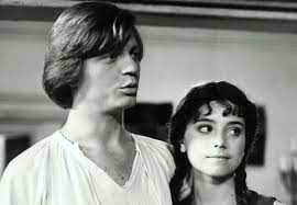 Pochádza z hereckej rodiny, jeho otcom je herec ján kramár , starý otec z matkinej strany bol slovenský herec a režisér ján klimo. Dnes Brutalne Sexi Kedysi Neviniatko Aha Vackova Ako 16 Rocna Zaba Galeria Topky Sk