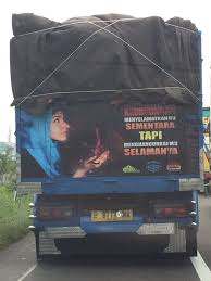 May 30, 2012 · kecenderungan pemilik alat berat dan truk berusaha untuk memperpanjang umur pakai unit tersebut, jauh melebihi umur pakai di negara maju. 14 Gambar Tulisan Di Belakang Bak Truk Gambar Tulisan