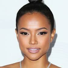 You can either gently tease your curls with a comb when. 30 It Girl Approved Short Haircuts For Fine Hair
