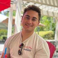 Erin Dineen's Instagram, Twitter & Facebook