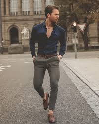 Calça Azul Combina Com Que Cor De Blusa Moda Masculina Como Combinar A Cor Azul Marco Da Moda Vestuario Masculino Moda Masculina Moda Masculina Casual