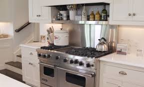 Alec Hilaria Baldwin S Kitchen Is A Pinterest Dream Come To Life Kitchen Kitchen Cabinets Kitchen Appliances