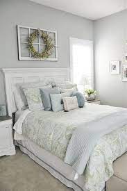Magnificent Small Master Bedroom Ideas Coloring Decorating And Storage Design Ideas Small Apartment Bedrooms Small Master Bedroom Simple Bedroom