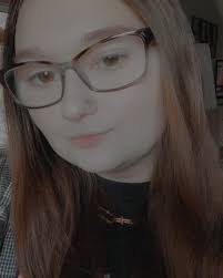 Anna Low's Instagram, Twitter & Facebook