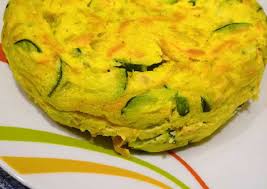El microondas lo que hace, es secar los alimentos, por lo que para que las verduras no nos queden excesivamente secas, hemos de meterlas en un recipiente. Pastel De Verduras En El Microondas Sin Lactosa Receta De Sra De Barbaroja Cookpad
