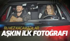 Maske takmayı da ihmal etmeyen çiftten alina boz, bir ara sevgilisinin önüne geçerek, aşkım beni takip et dedi. Mithat Can Ozer Ile Sevgilisi Alina Boz Ilk Kez Goruntulendi A Haber Son Dakika Magazin Haberleri