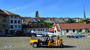 However, since they have different names, one of each may coexist without being affected by the legend rule. Eine Tour Im Tuk Tuk