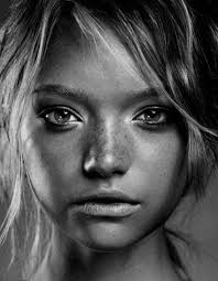 Beautiful Woman Black And White Drawing Classicaly Beautiful Women Portrait Portrait Photography Black And White Portraits