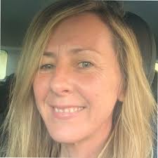 Un moment d'échange et de travail avec Véronique Bernard Guerin, Directrice  projet au sein de l'association un palier, deux toits et Laura Texier. Je  vous invite à faire connaissance avec cette belle… |