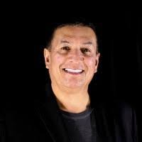 Robert Barragan's Instagram, Twitter & Facebook