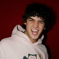 Marc Winslow's Instagram, Twitter & Facebook