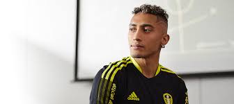 Home / football news / leeds united's 2021/22 home kit leaked as firpo deal inching closer ad vertiser disclosure we want to bring you the best content and the best offers. New Leeds United Training Wear Range Revealed Ahead Of 2021 22 Season Leeds United