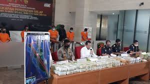 Contextual translation of selaras dengan peredaran masa into english. Di Masa Pandemi Indonesia Masih Jadi Target Peredaran Narkoba