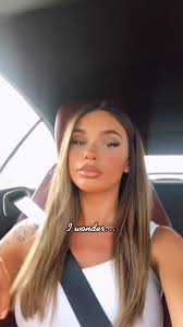 LOL 💀 #fyp #wasshethisfitwhenshewastenyearsyounger #foryou #viral