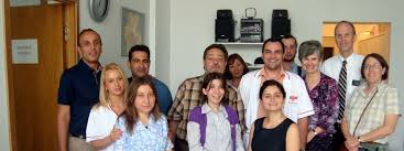 Noul proiect medical social se adresează persoanelor fără venituri și celor cu venituri mici. Policlinica SocialÄ Regina Maria Despre Activitate Èi Voluntari Blogunteer Ro