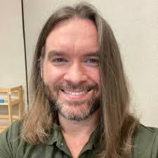 Robbie Keen's Instagram, Twitter & Facebook