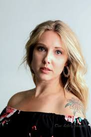 Support for inspiring role model