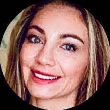 Leanne Frye's Instagram, Twitter & Facebook