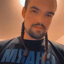 Check out this little hidden gem I found called @pupusasytacoslosreyes They  make this pupusa called a Pupusa Loca. This thing is huge. They make it  like a pizza. It's 14 inches wide