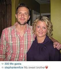 Brandon flowers brothers and sisters. Brandon With His Sister