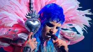 Sulle orme di achille lauro a sanremo 2020: Sanremo 2021 Achille Lauro Torna All Ariston E Stupisce Ancora La Sua Esibizione Manda In Delirio Il Web I Tweet