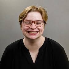 Crystal Hoff's Instagram, Twitter & Facebook