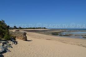 Plage De La Redoute Les Portes En Re 17 Charente Maritime Poitou Charentes Plages Tv