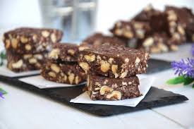 Oggi vi propongo una raccolta di dolci senza cottura o senza forno molto semplici, da preparare in poco tempo, buonissime idee per tutti i gusti, dalle cheesecake al cioccolato, alla frutta, dolci al limone, dolcetti veloci con creme veloci, l'ideale per la stagione estiva Dolci Per Pasqua Senza Cottura 10 Idee Facili E Veloci