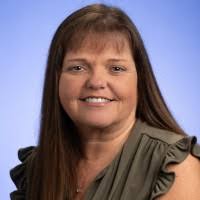 Lori Hedge's Instagram, Twitter & Facebook