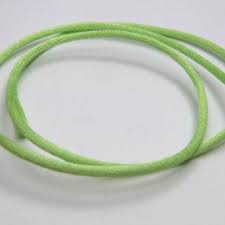 Chat mange un rat marc09200. Queue De Rat