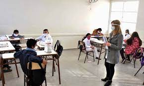 Emociona volver a las escuelas y ver a los niños, son los que les dan vida. Noticias Sobre Vuelta A Clases Presenciales En Pba Diario Democracia