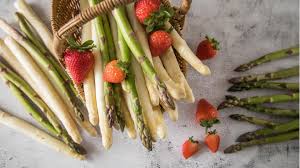 Spargel ist heute die mit knapp 20.000 hektar flächenmäßig bedeutendste gemüseart in deutschland. Gesunder Spargel Was Das Beliebte Stangengemuse So Gesund Macht Stern De
